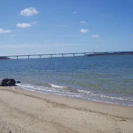 Strandhuset بيت للعطل Glyngøre